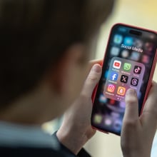 Child on smartphone