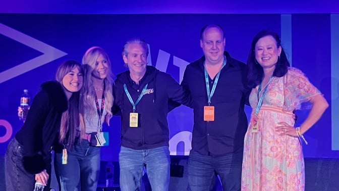 The Besties, Ivana Kirkbride, Chris M. Williams, Dan Green on a VidCon panel. 
